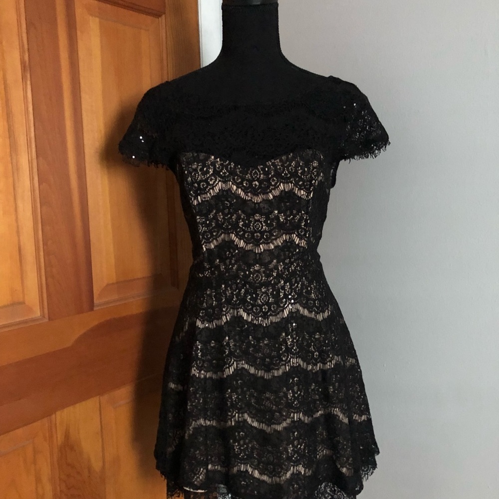 Forever 21 Black Lace Mini Dress - Picture 4 of 8